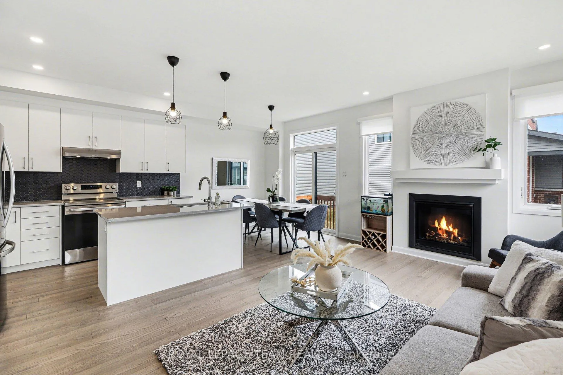 Photo 5 of 338 Establish Avenue, Ottawa, Avalon West — HOMEH