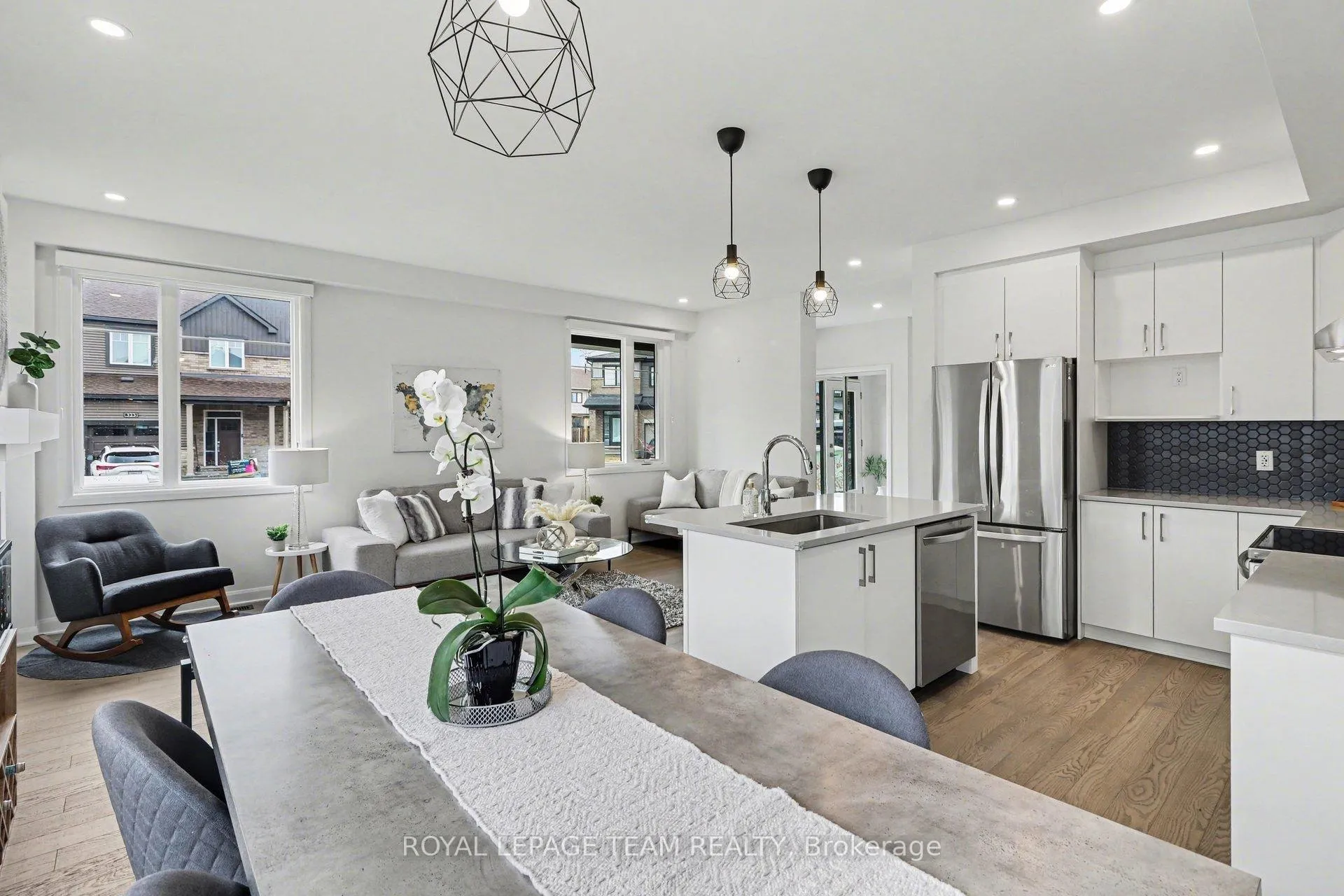 Photo 6 of 338 Establish Avenue, Ottawa, Avalon West — HOMEH