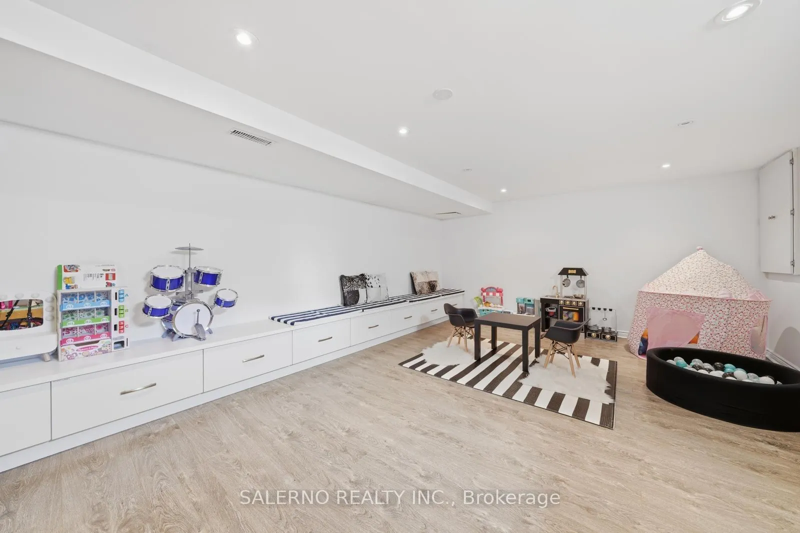 Photo 44 of 115 Ayton Crescent, Vaughan, Islington Woods — HOMEH