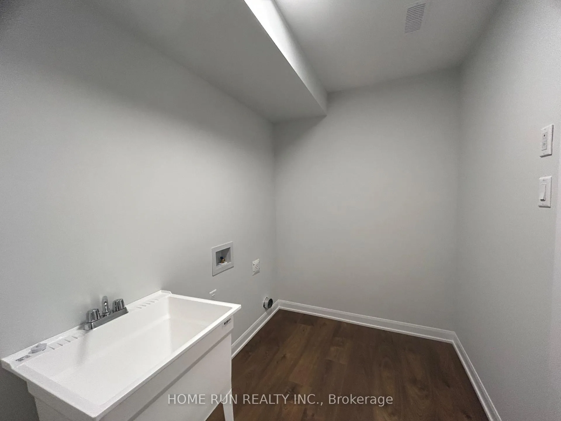 Photo 4 of 378 Bankside Way, Ottawa, Barrhaven - Half Moon Bay — HOMEH