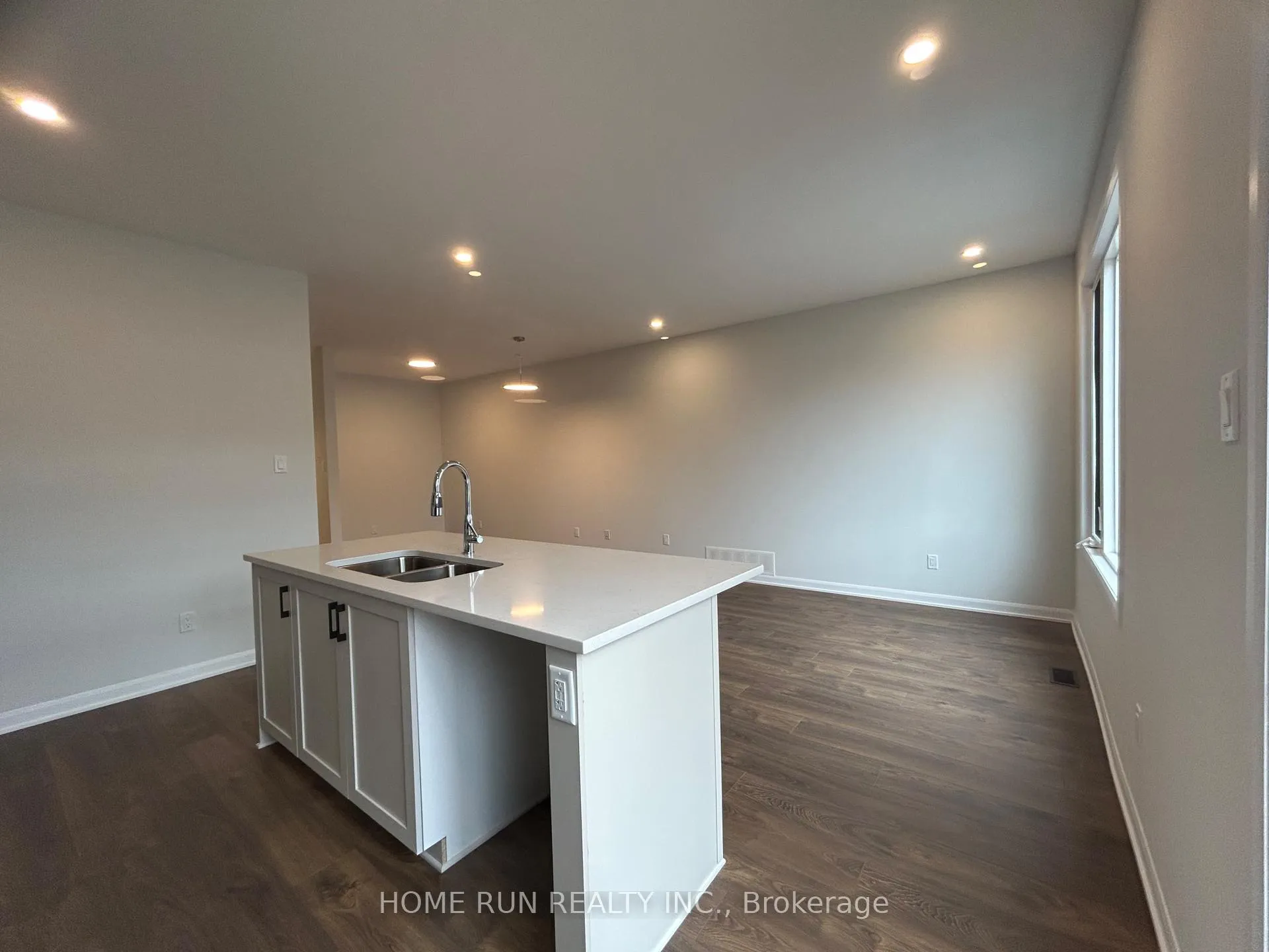 Photo 5 of 378 Bankside Way, Ottawa, Barrhaven - Half Moon Bay — HOMEH