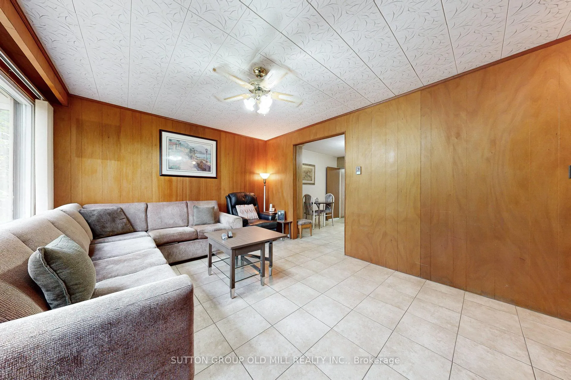Photo 8 of 42 55th Street S, Wasaga Beach — HOMEH
