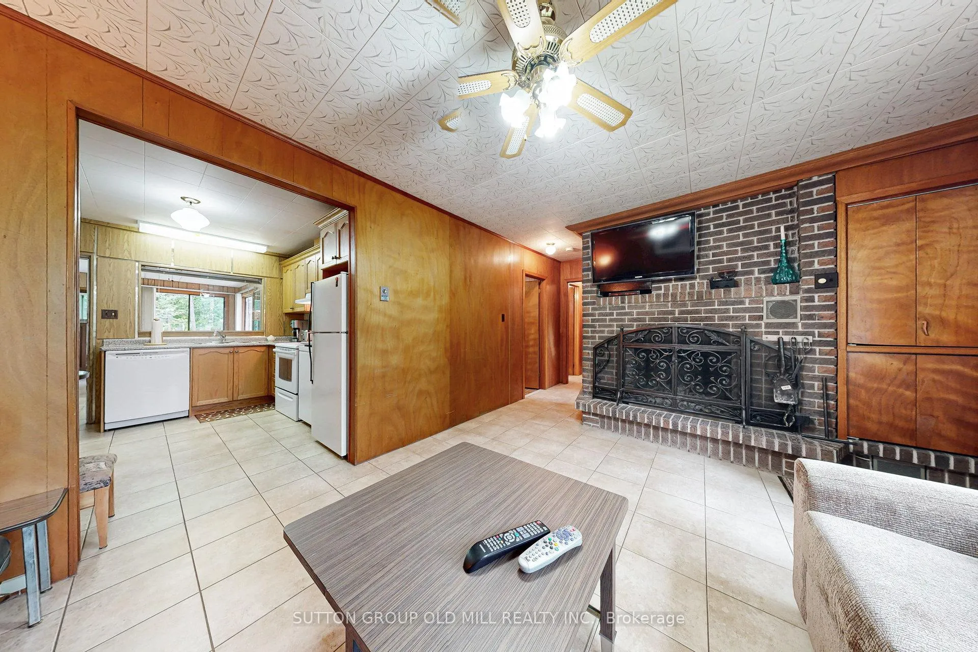 Photo 9 of 42 55th Street S, Wasaga Beach — HOMEH