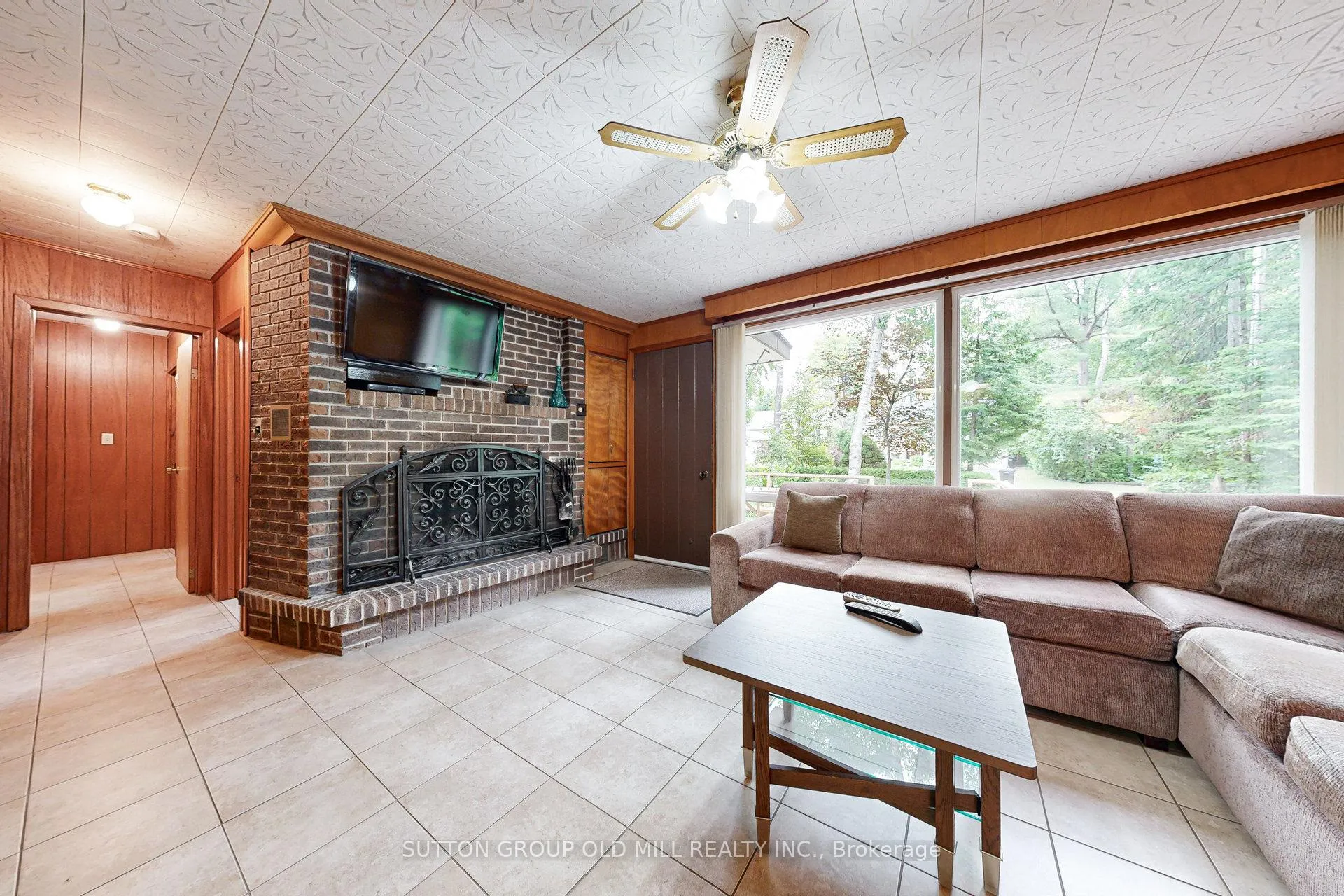 Photo 10 of 42 55th Street S, Wasaga Beach — HOMEH