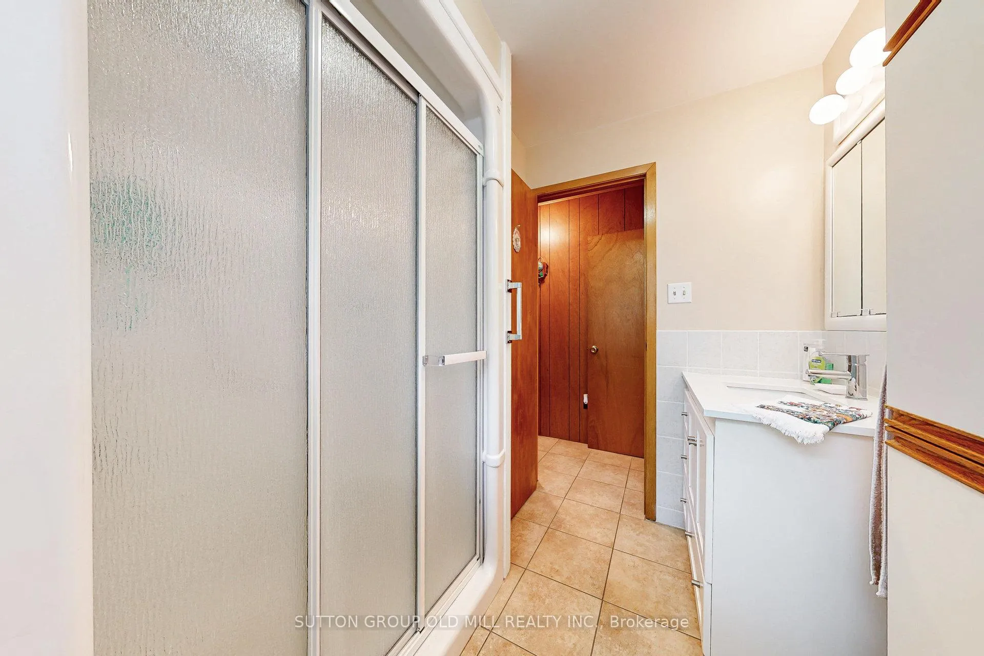 Photo 24 of 42 55th Street S, Wasaga Beach — HOMEH