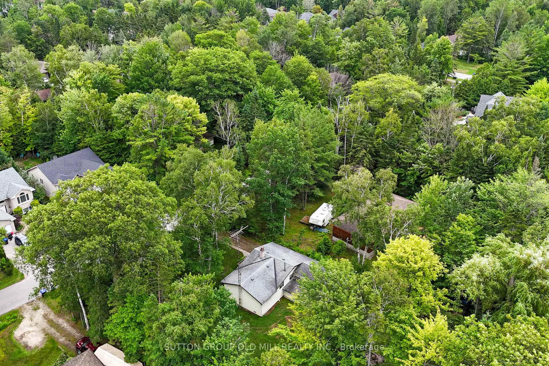 Photo 40 of 42 55th Street S, Wasaga Beach — HOMEH