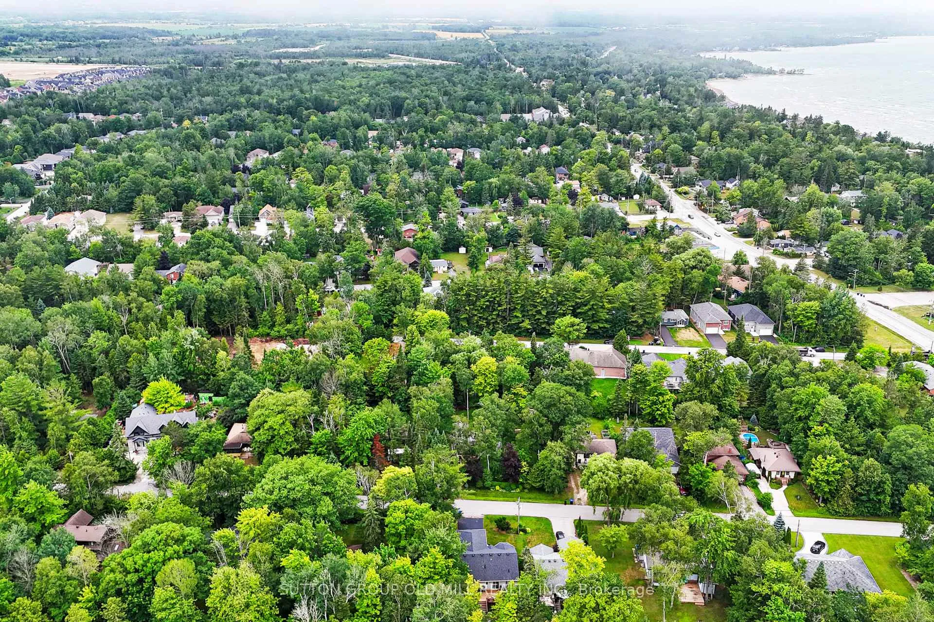 Photo 43 of 42 55th Street S, Wasaga Beach — HOMEH