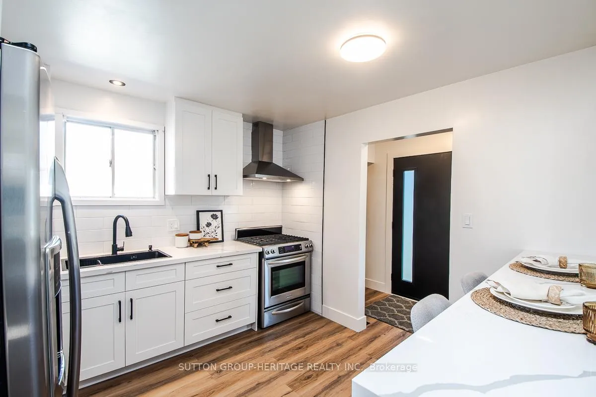 Photo 11 of 202 Willis Avenue, Whitby, Williamsburg — HOMEH