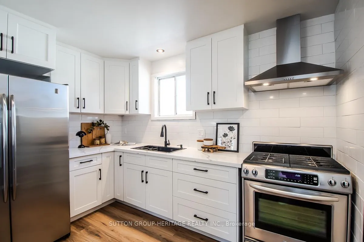 Photo 12 of 202 Willis Avenue, Whitby, Williamsburg — HOMEH