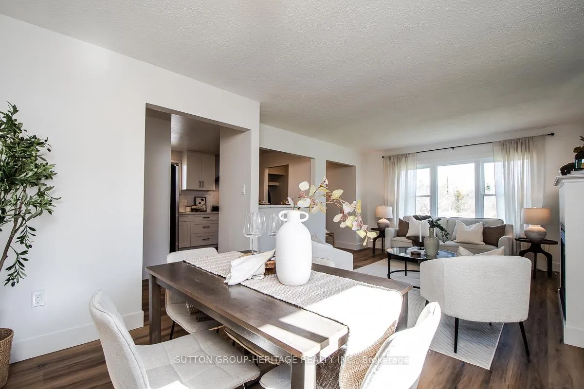 Photo 14 of 202 Willis Avenue, Whitby, Williamsburg — HOMEH