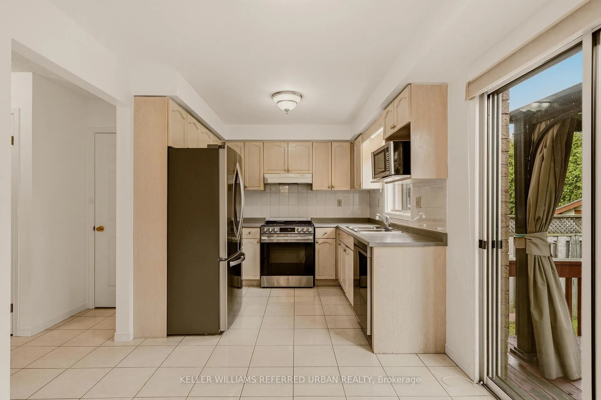 Photo 22 of 90 Lynette Drive, Hamilton, Kirkendall — HOMEH