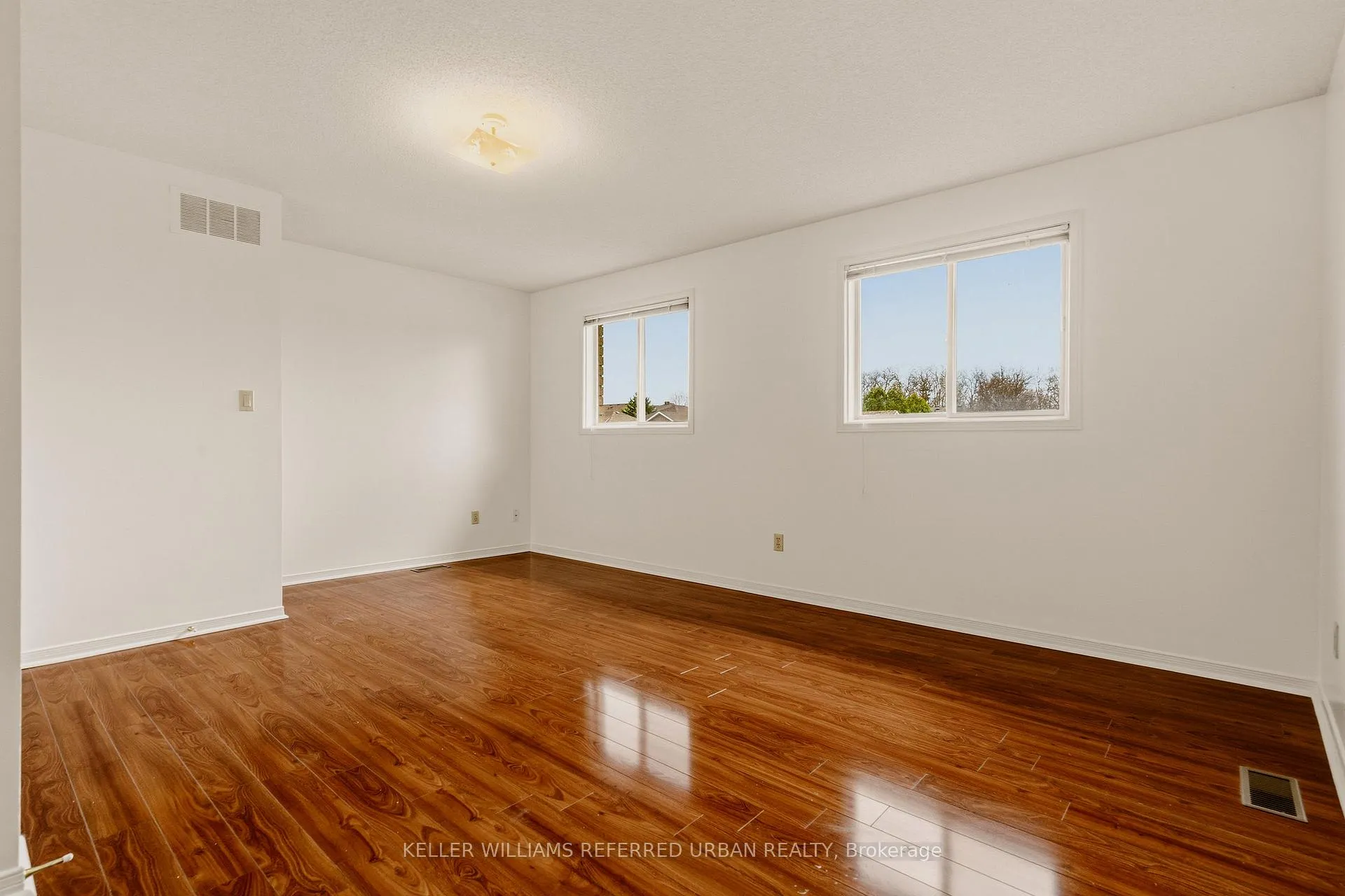 Photo 27 of 90 Lynette Drive, Hamilton, Kirkendall — HOMEH
