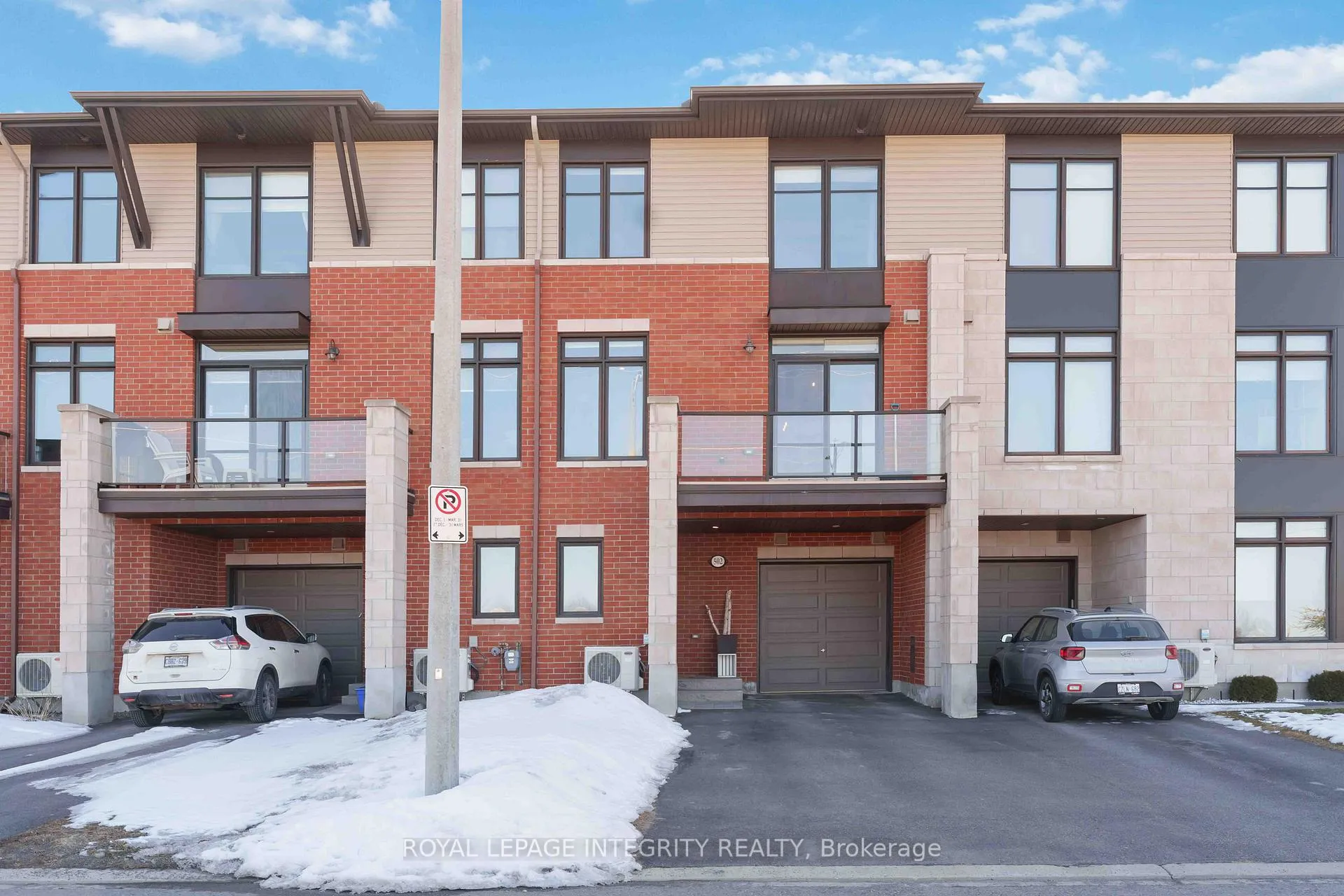 Photo 1 of 502 Labrador Crescent, Ottawa, Leitrim — HOMEH