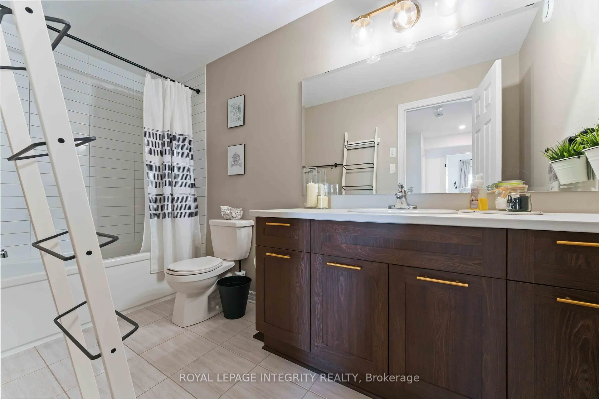Photo 23 of 502 Labrador Crescent, Ottawa, Leitrim — HOMEH