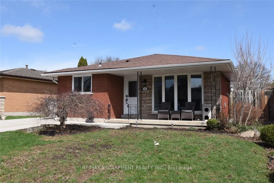 Photo 4 of 316 Cranbrook Drive, Hamilton, Gilkson — HOMEH