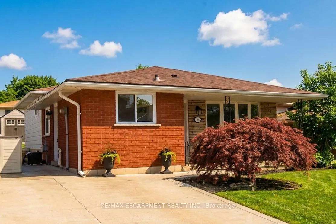 Photo 5 of 316 Cranbrook Drive, Hamilton, Gilkson — HOMEH