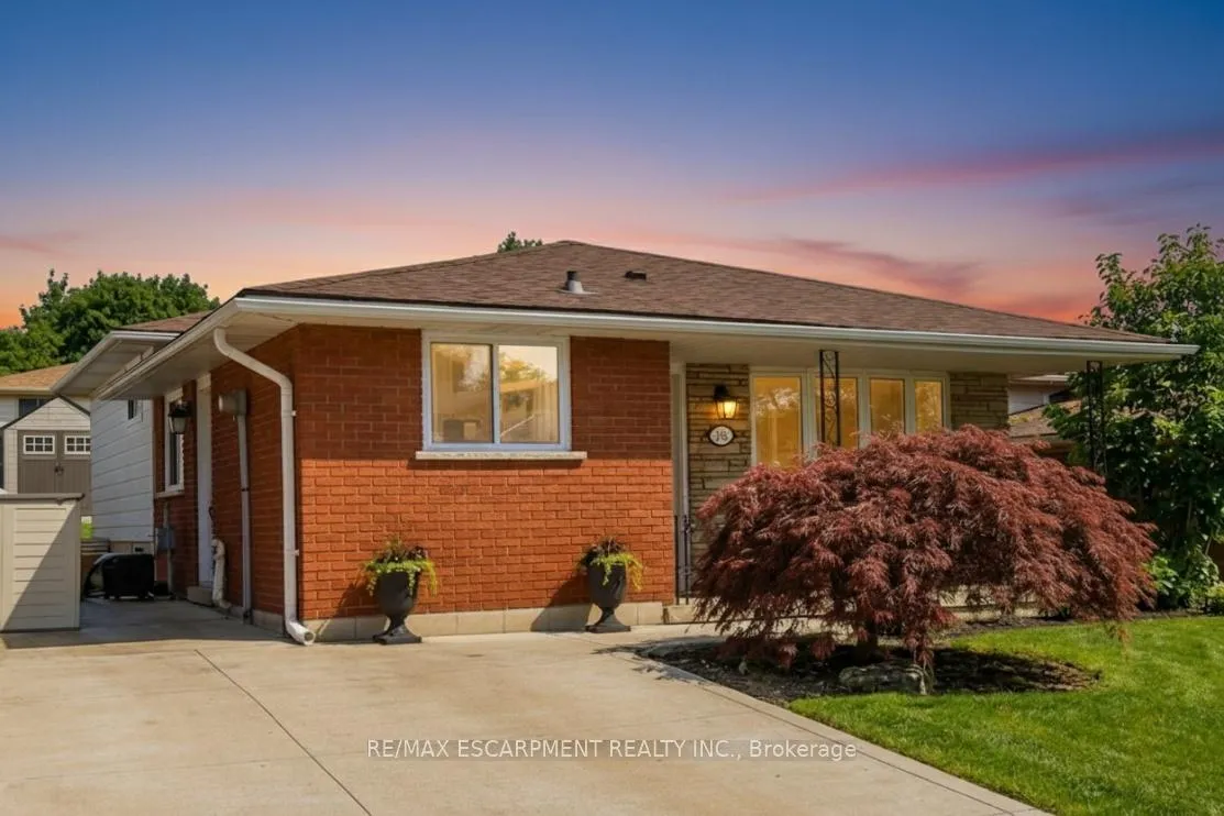 Photo 7 of 316 Cranbrook Drive, Hamilton, Gilkson — HOMEH