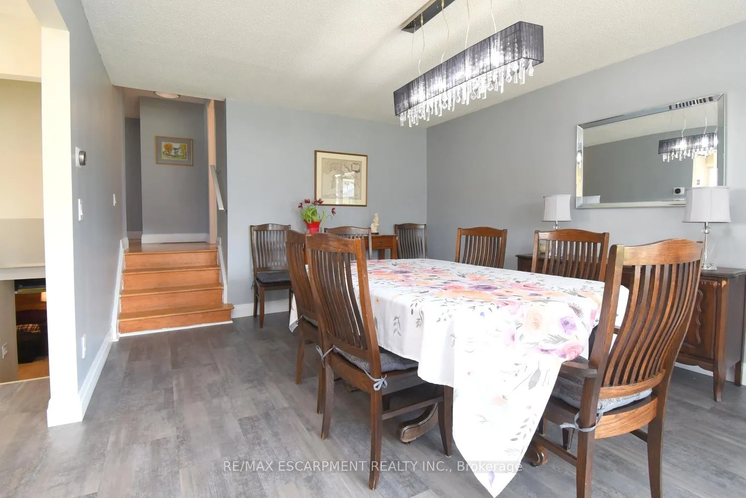 Photo 8 of 316 Cranbrook Drive, Hamilton, Gilkson — HOMEH