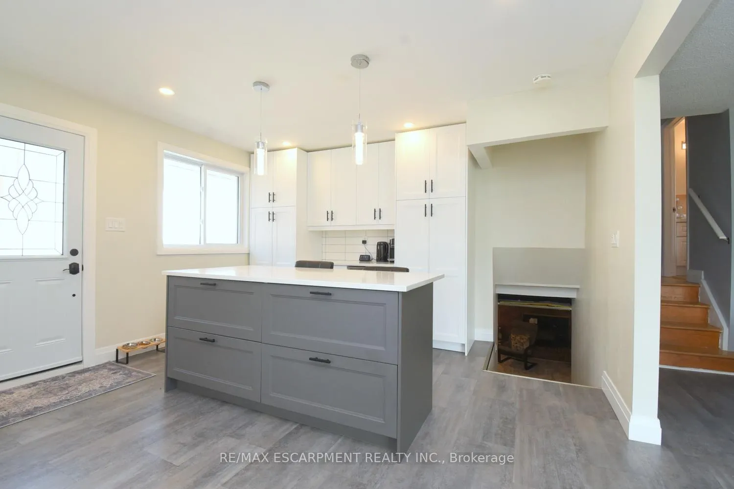 Photo 11 of 316 Cranbrook Drive, Hamilton, Gilkson — HOMEH