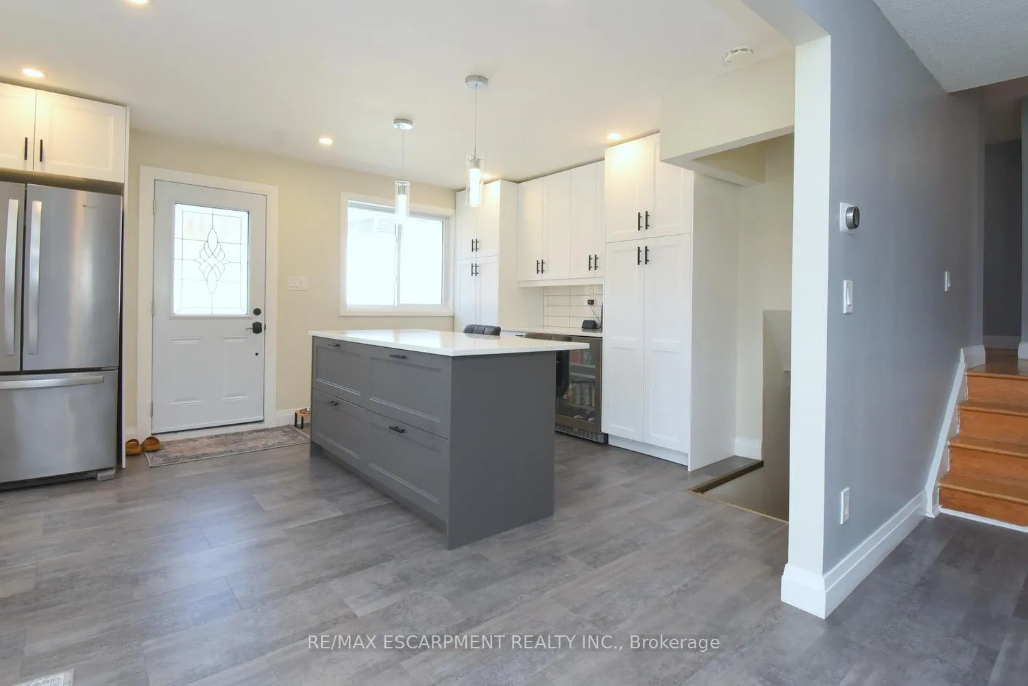 Photo 12 of 316 Cranbrook Drive, Hamilton, Gilkson — HOMEH