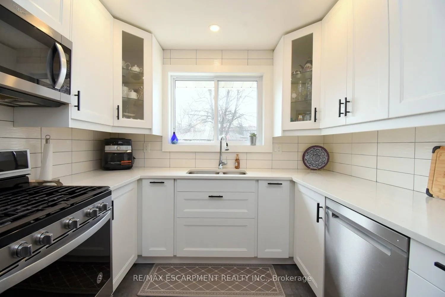 Photo 14 of 316 Cranbrook Drive, Hamilton, Gilkson — HOMEH