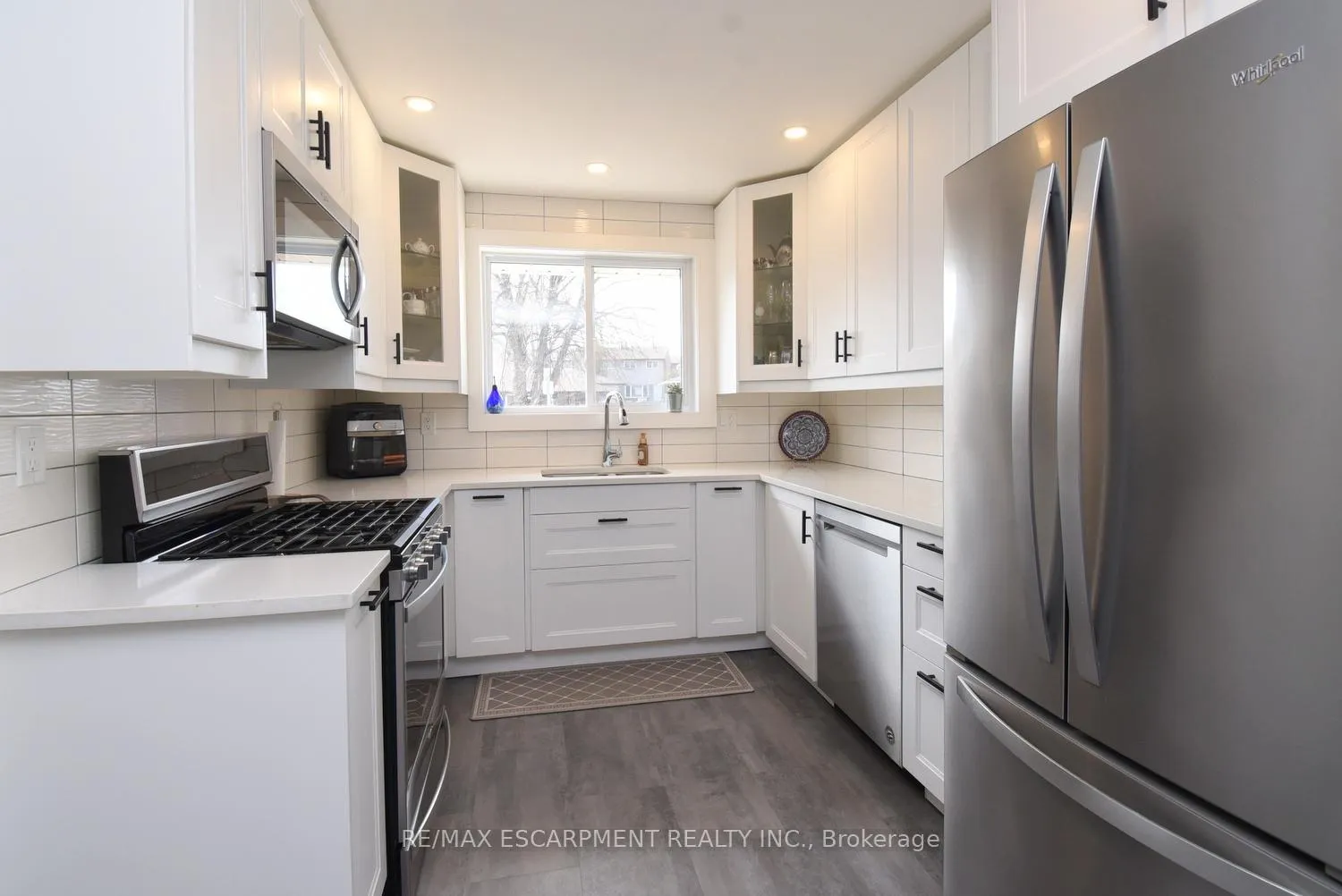 Photo 18 of 316 Cranbrook Drive, Hamilton, Gilkson — HOMEH
