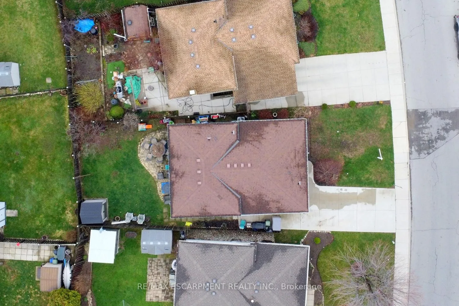 Photo 38 of 316 Cranbrook Drive, Hamilton, Gilkson — HOMEH