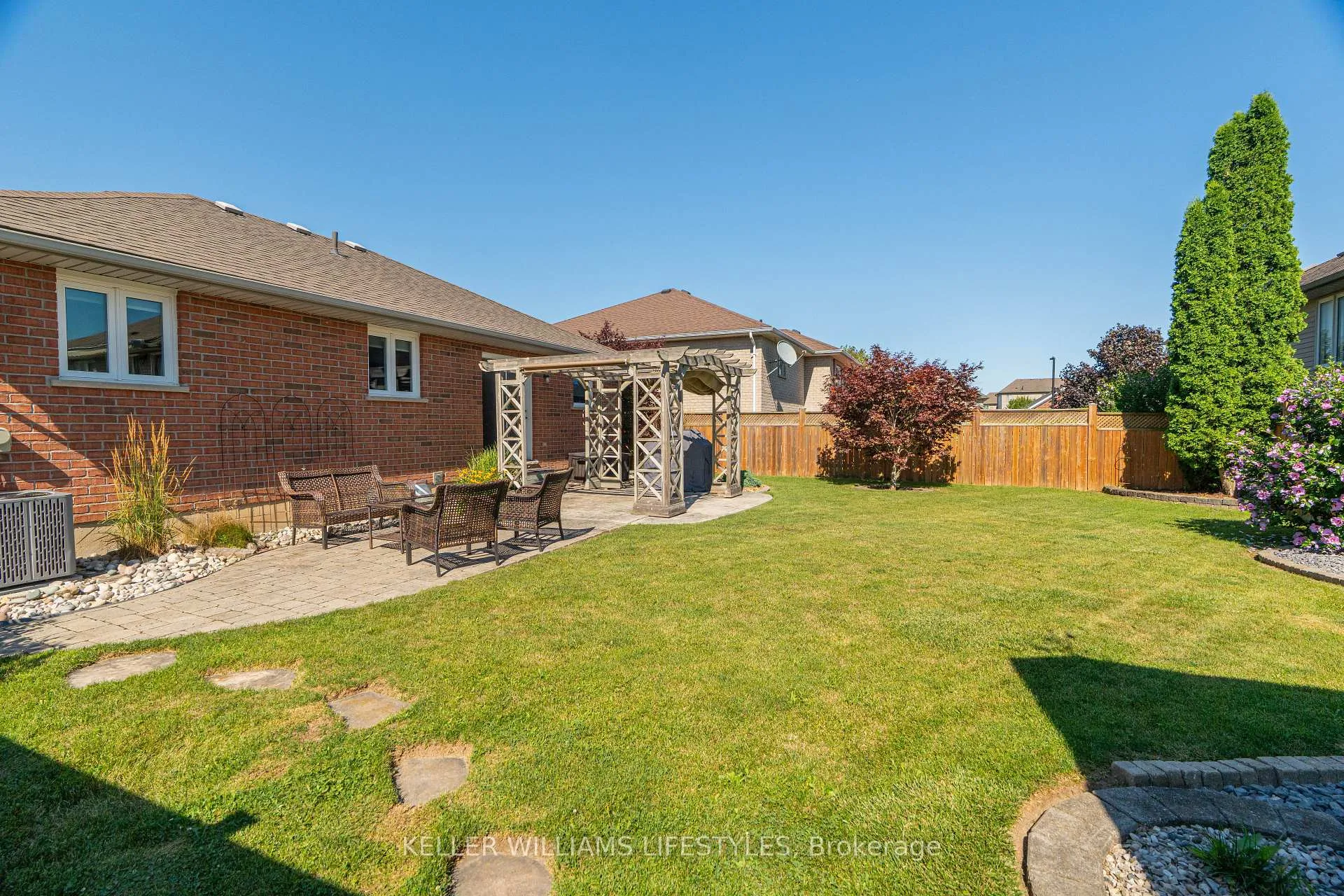 Photo 6 of 58 Deborah Drive, Strathroy-Caradoc, NE — HOMEH