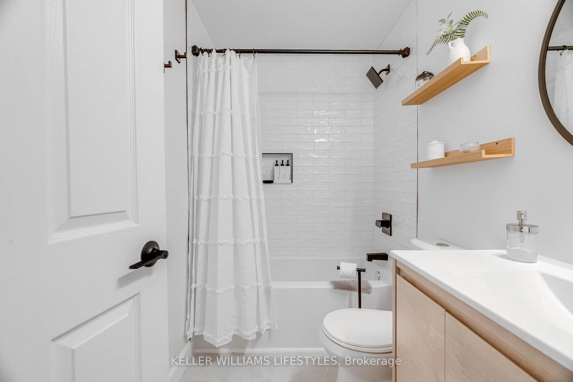 Photo 22 of 58 Deborah Drive, Strathroy-Caradoc, NE — HOMEH