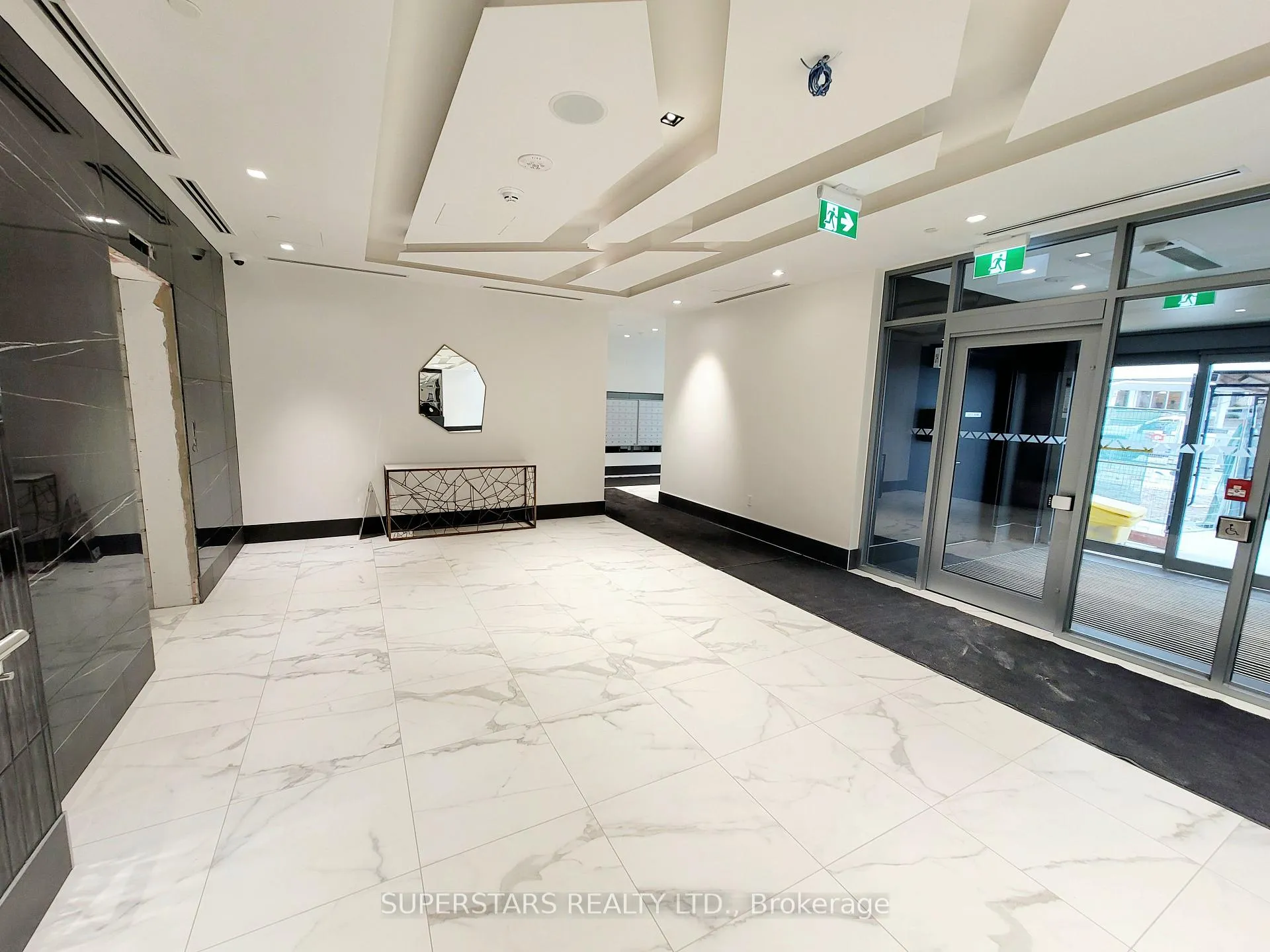 Photo 3 of Unit 1215, 50 Dunfield Avenue, Toronto, Mount Pleasant West — HOMEH