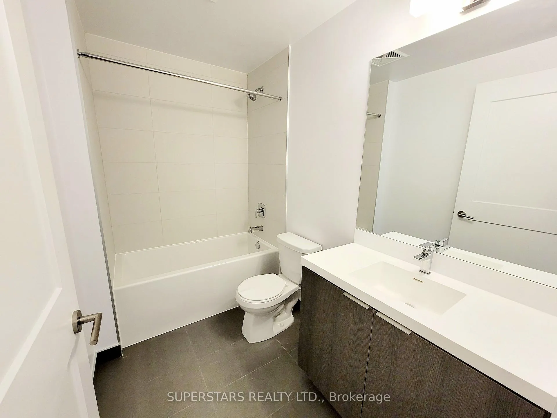 Photo 13 of Unit 1215, 50 Dunfield Avenue, Toronto, Mount Pleasant West — HOMEH