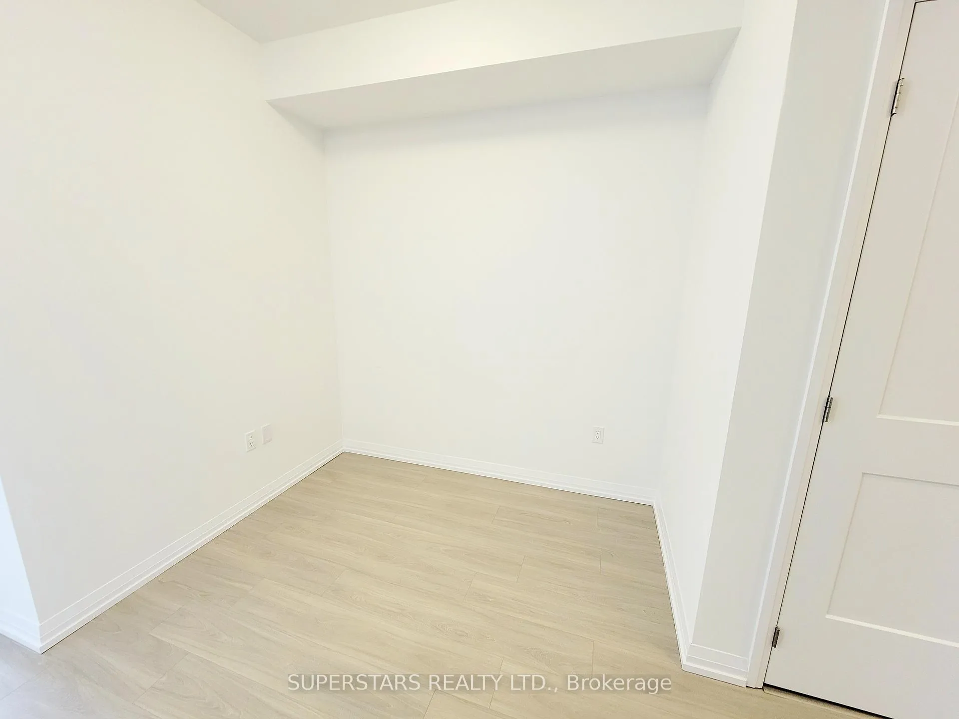 Photo 14 of Unit 1215, 50 Dunfield Avenue, Toronto, Mount Pleasant West — HOMEH
