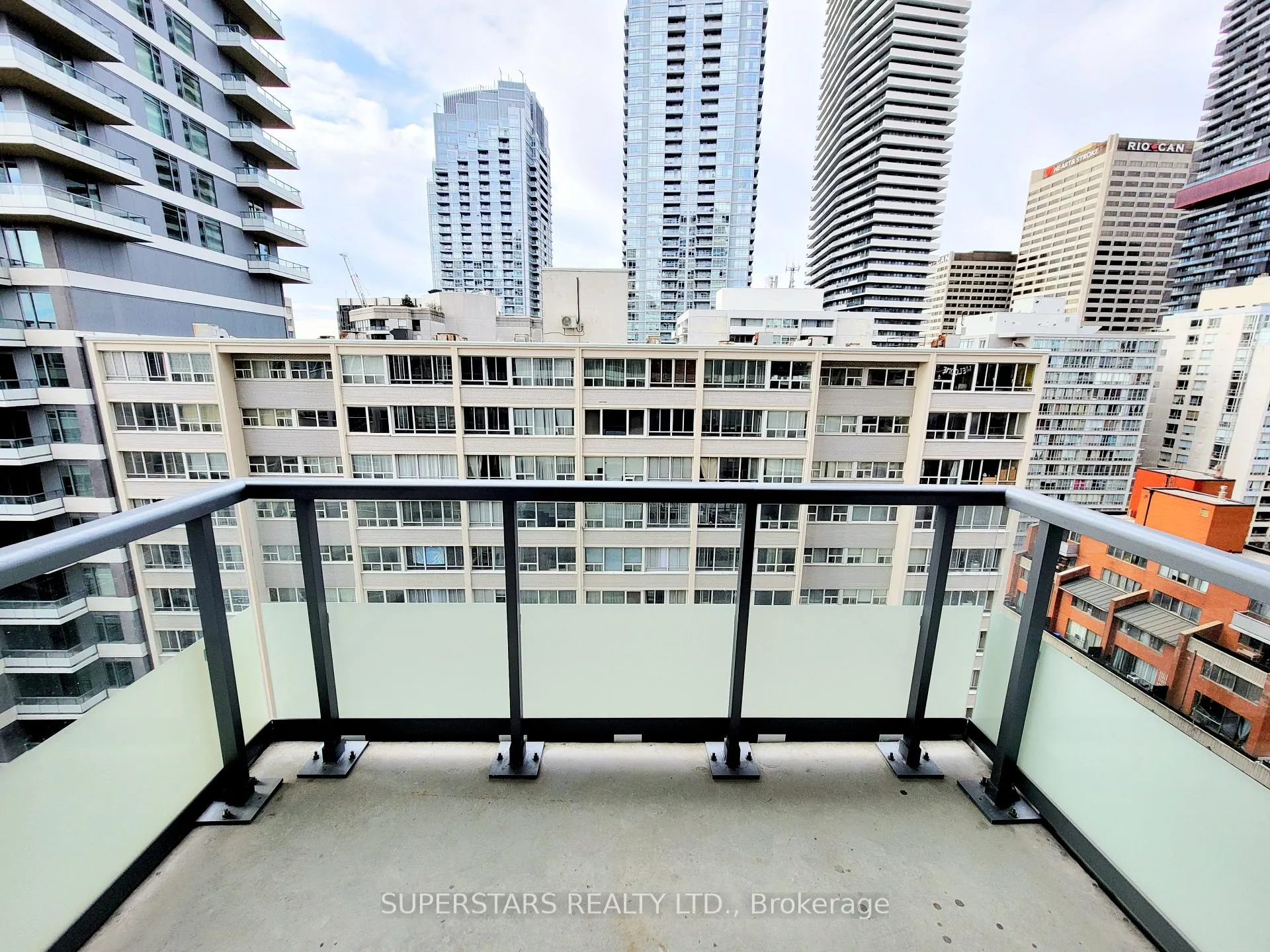 Photo 17 of Unit 1215, 50 Dunfield Avenue, Toronto, Mount Pleasant West — HOMEH