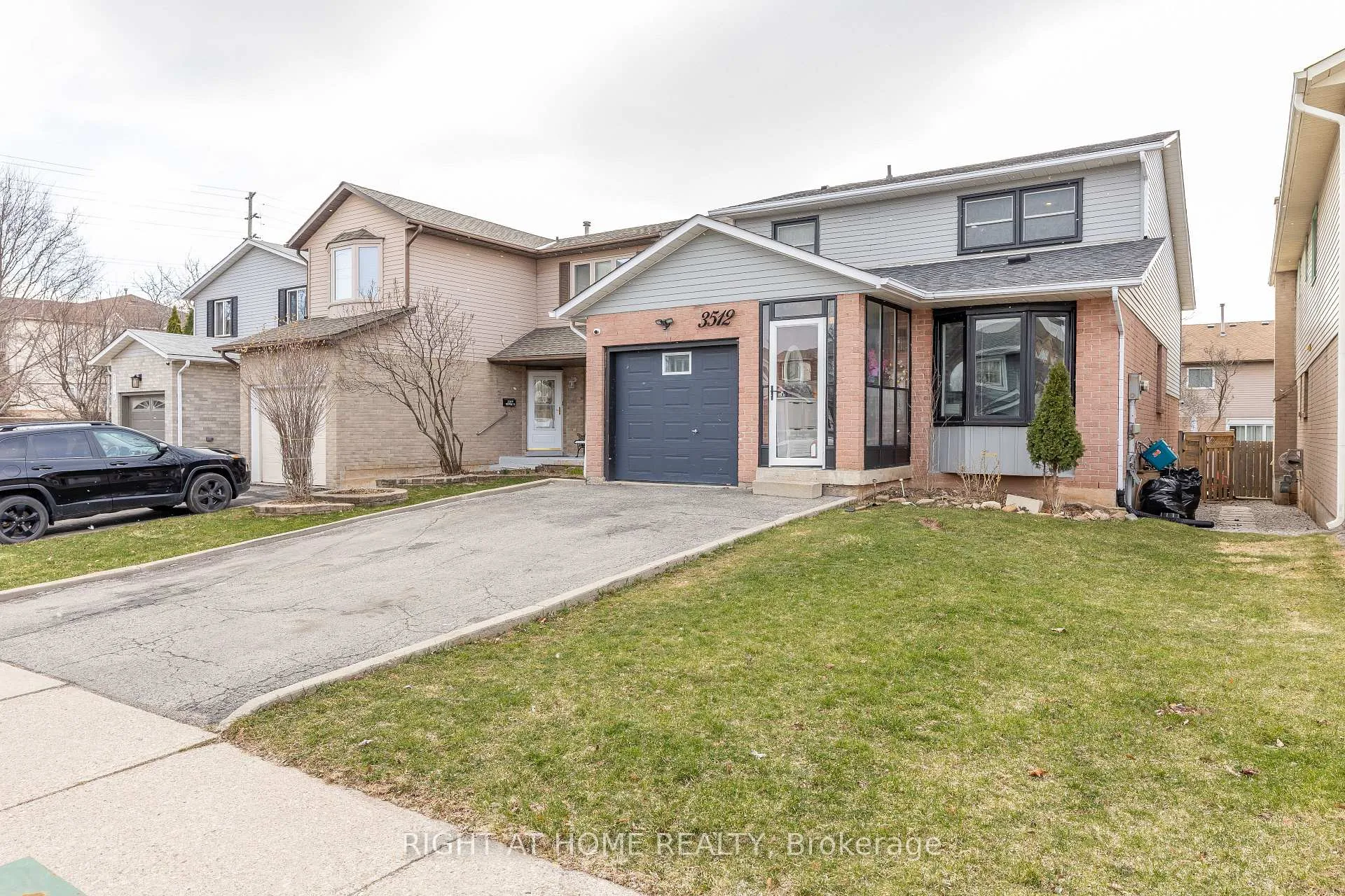 Photo 1 of 3512 Toffee Street E, Burlington, Palmer — HOMEH