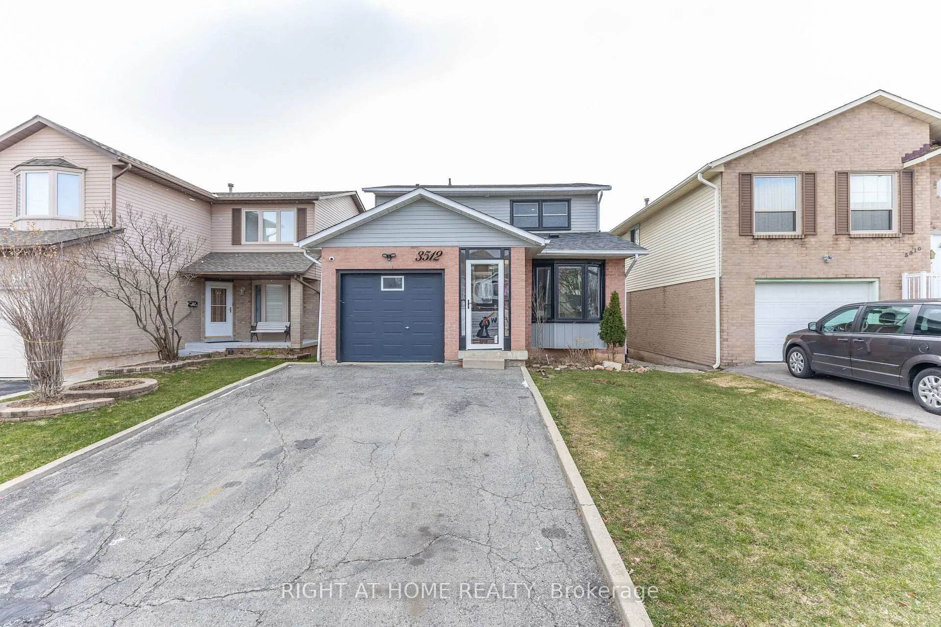 Photo 2 of 3512 Toffee Street E, Burlington, Palmer — HOMEH