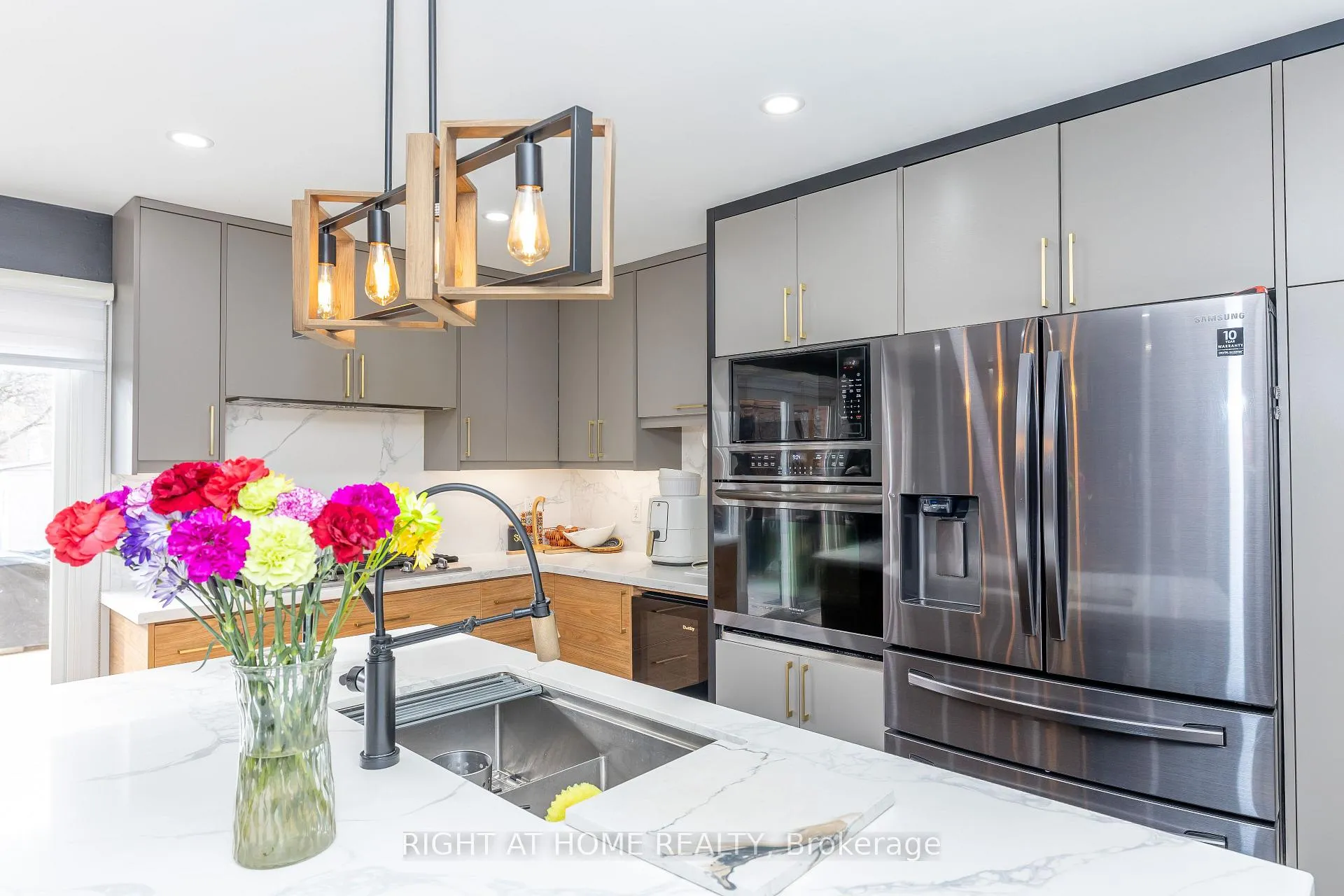 Photo 13 of 3512 Toffee Street E, Burlington, Palmer — HOMEH