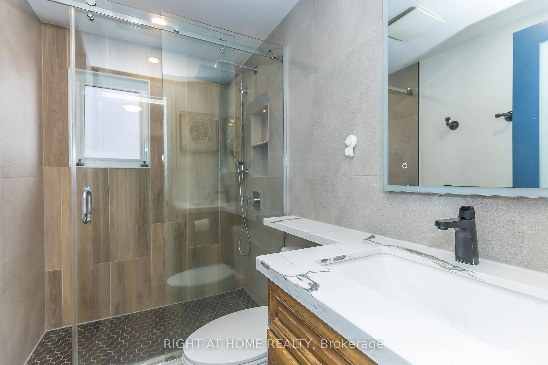 Photo 21 of 3512 Toffee Street E, Burlington, Palmer — HOMEH
