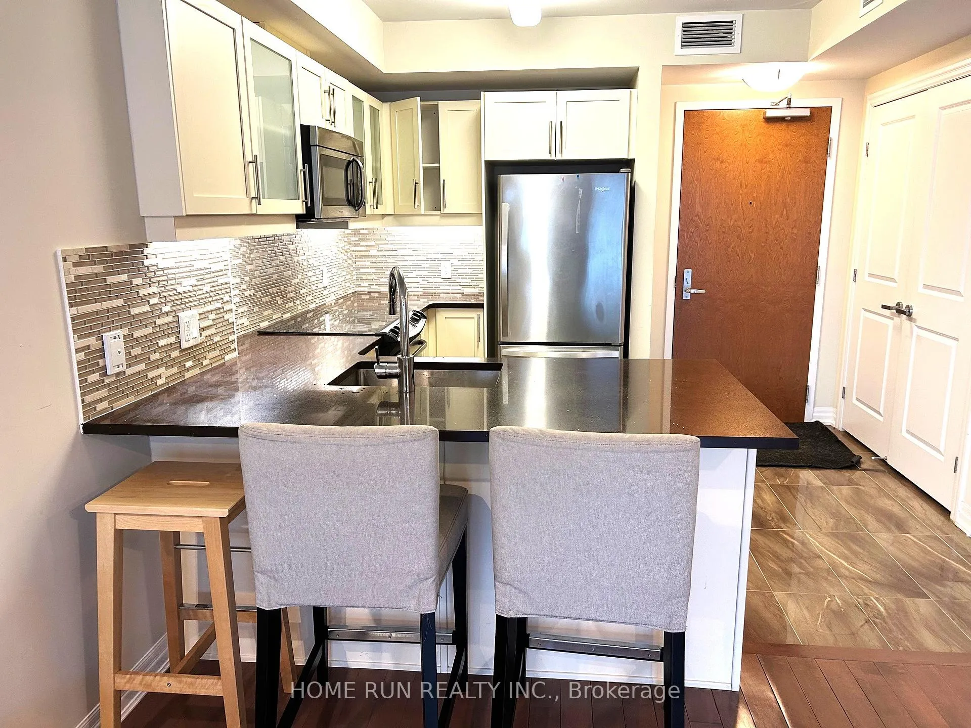 Photo 13 of Unit 1104, 195 Besserer Street, Ottawa, Sandy Hill — HOMEH
