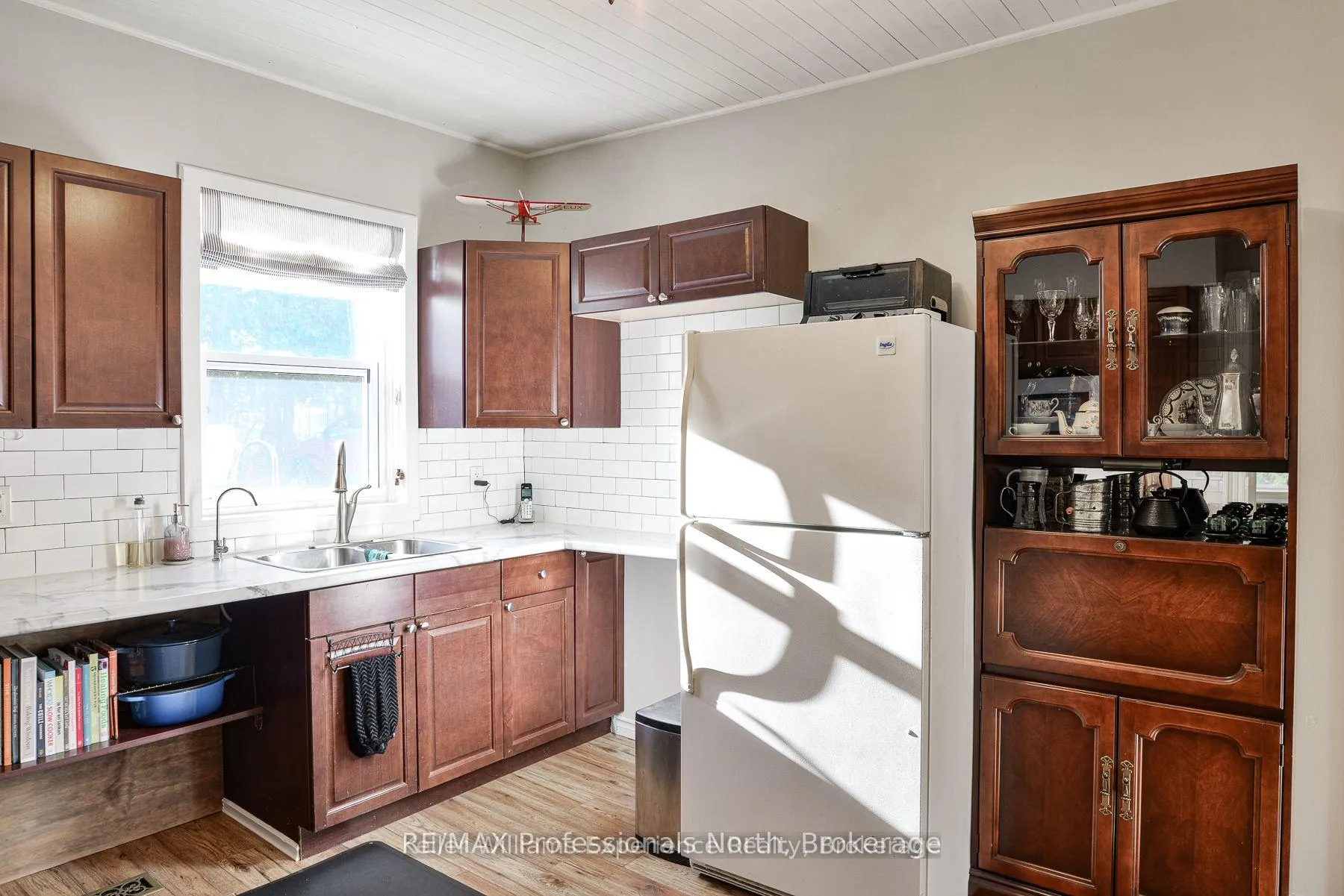 Photo 15 of 14 Edward Street, Bracebridge, Macaulay — HOMEH