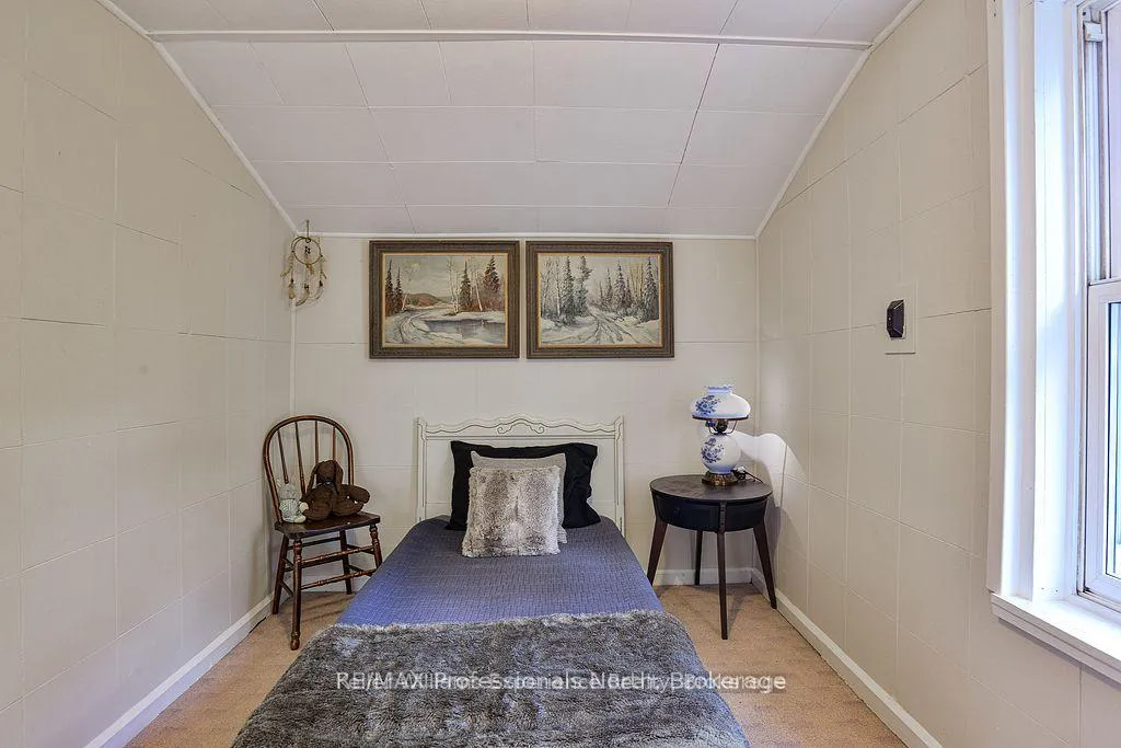 Photo 25 of 14 Edward Street, Bracebridge, Macaulay — HOMEH