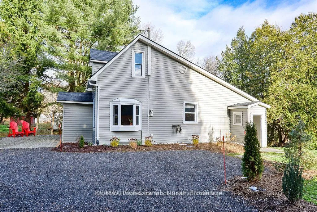 Photo 26 of 14 Edward Street, Bracebridge, Macaulay — HOMEH