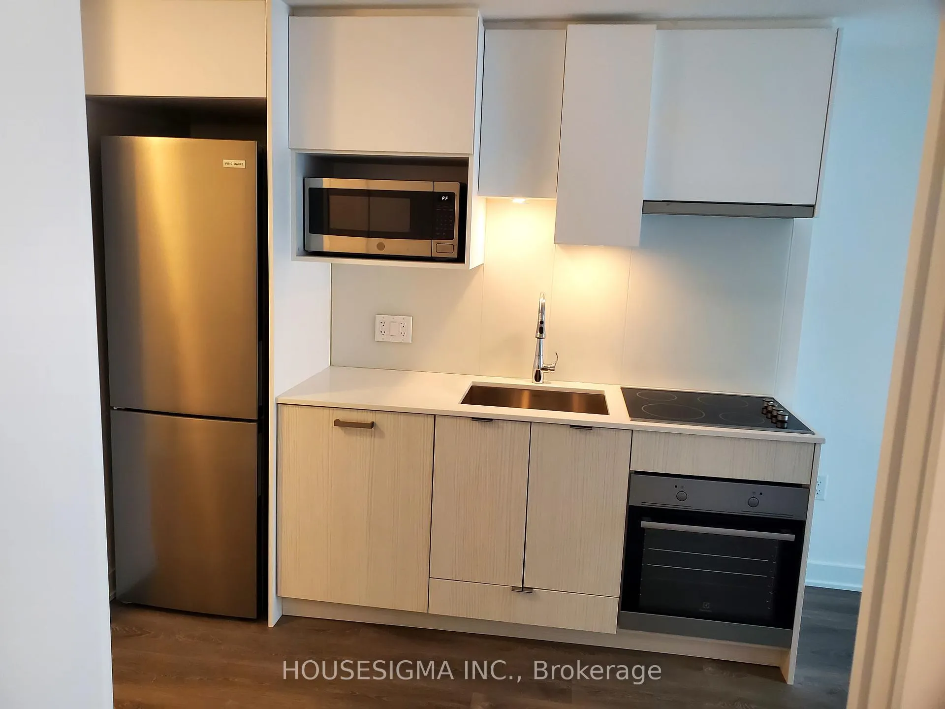 Photo 2 of Unit 3513, 195 Redpath Avenue, Toronto, Mount Pleasant West — HOMEH