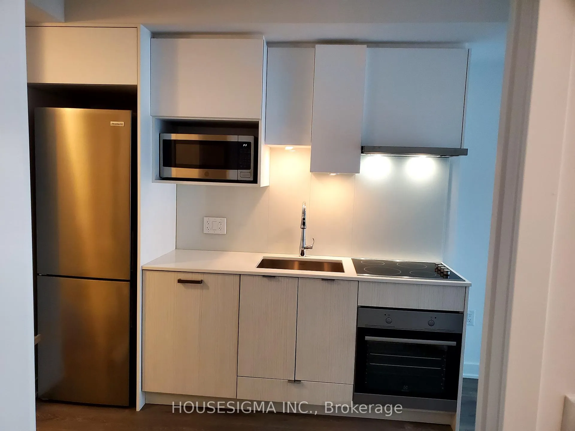 Photo 7 of Unit 3513, 195 Redpath Avenue, Toronto, Mount Pleasant West — HOMEH