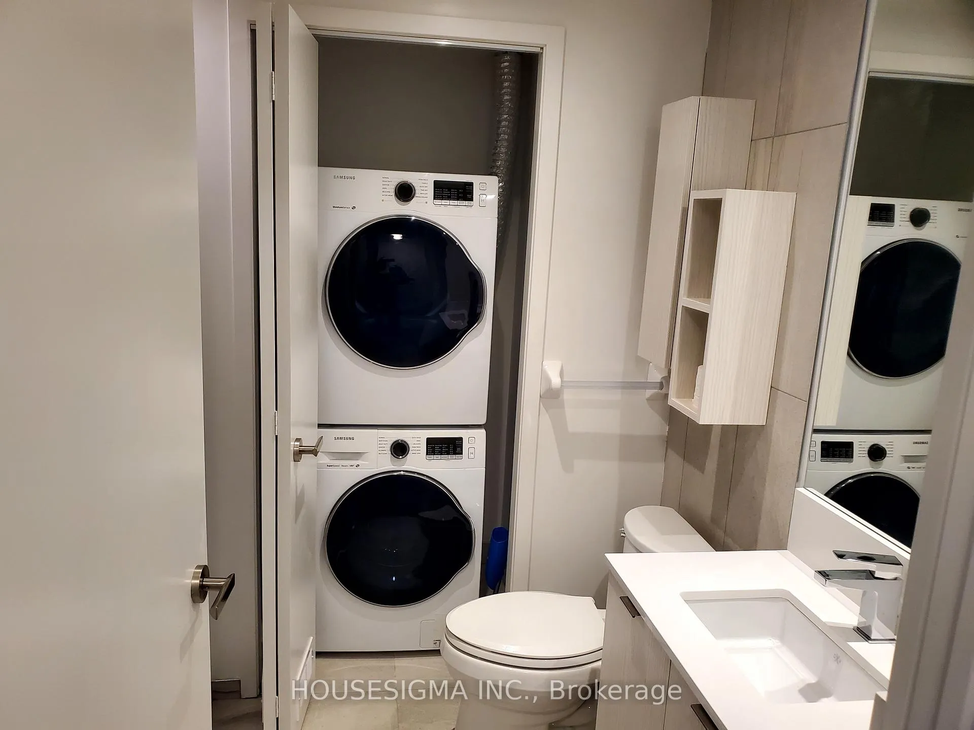 Photo 9 of Unit 3513, 195 Redpath Avenue, Toronto, Mount Pleasant West — HOMEH