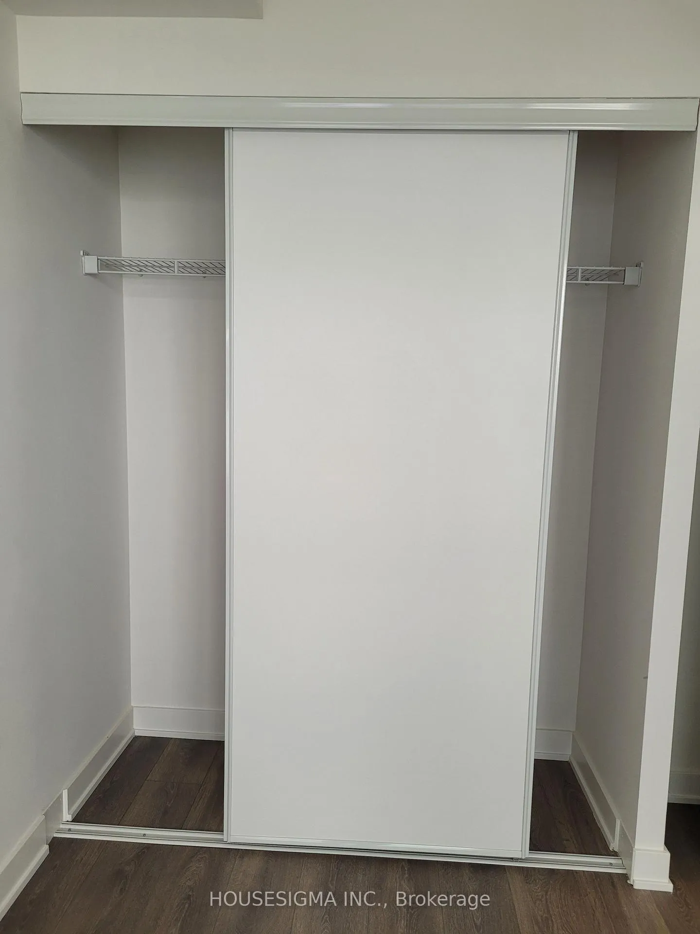 Photo 16 of Unit 3513, 195 Redpath Avenue, Toronto, Mount Pleasant West — HOMEH
