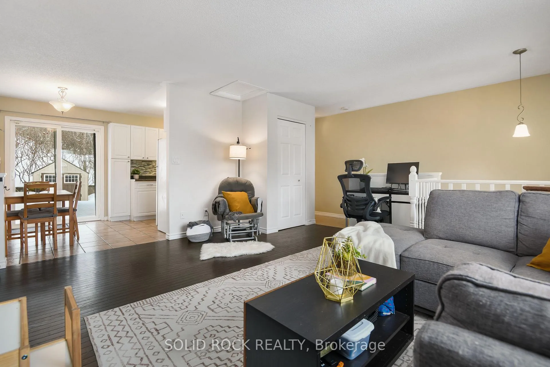 Photo 8 of 34 Northbrook Road, Petawawa — HOMEH