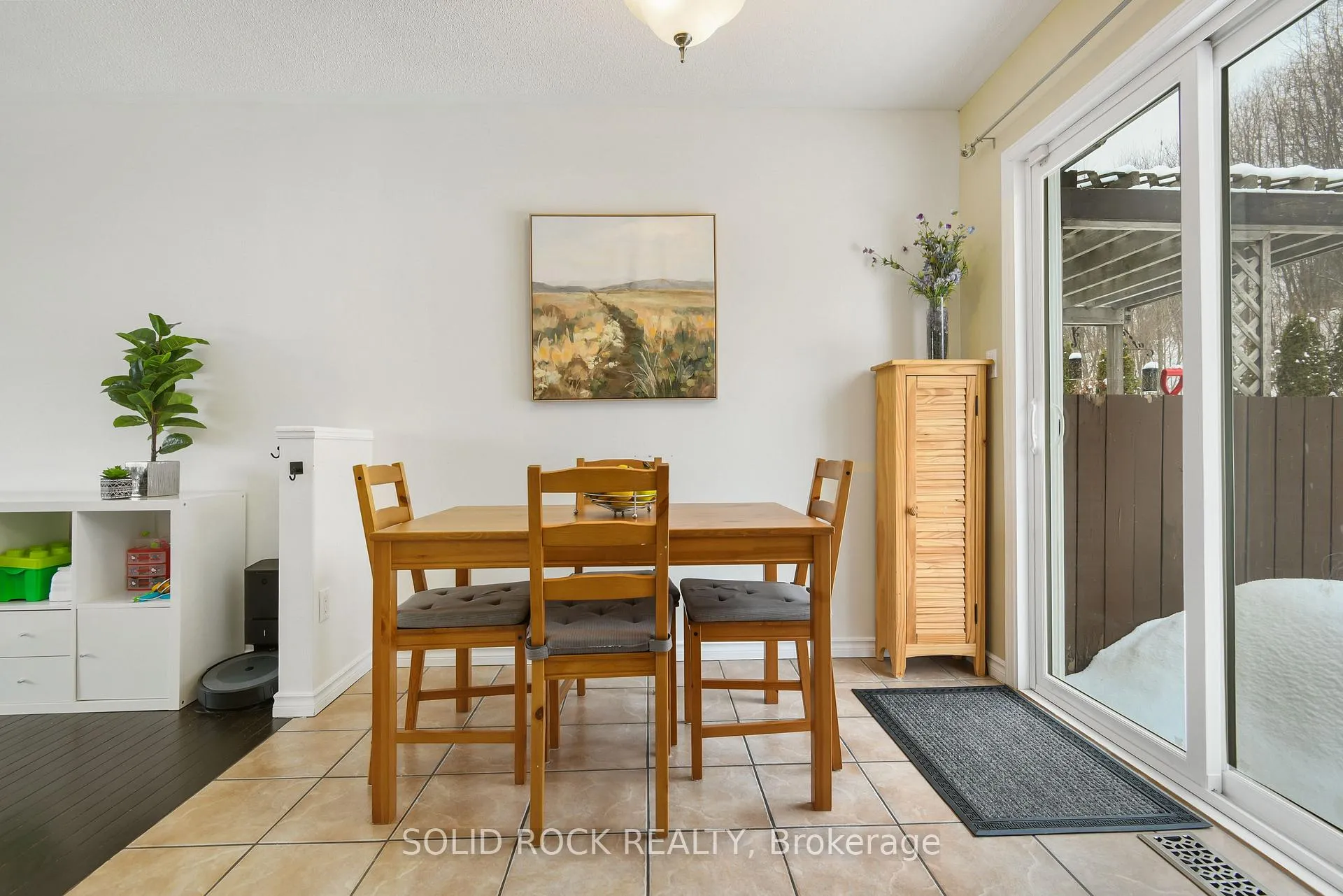 Photo 11 of 34 Northbrook Road, Petawawa — HOMEH
