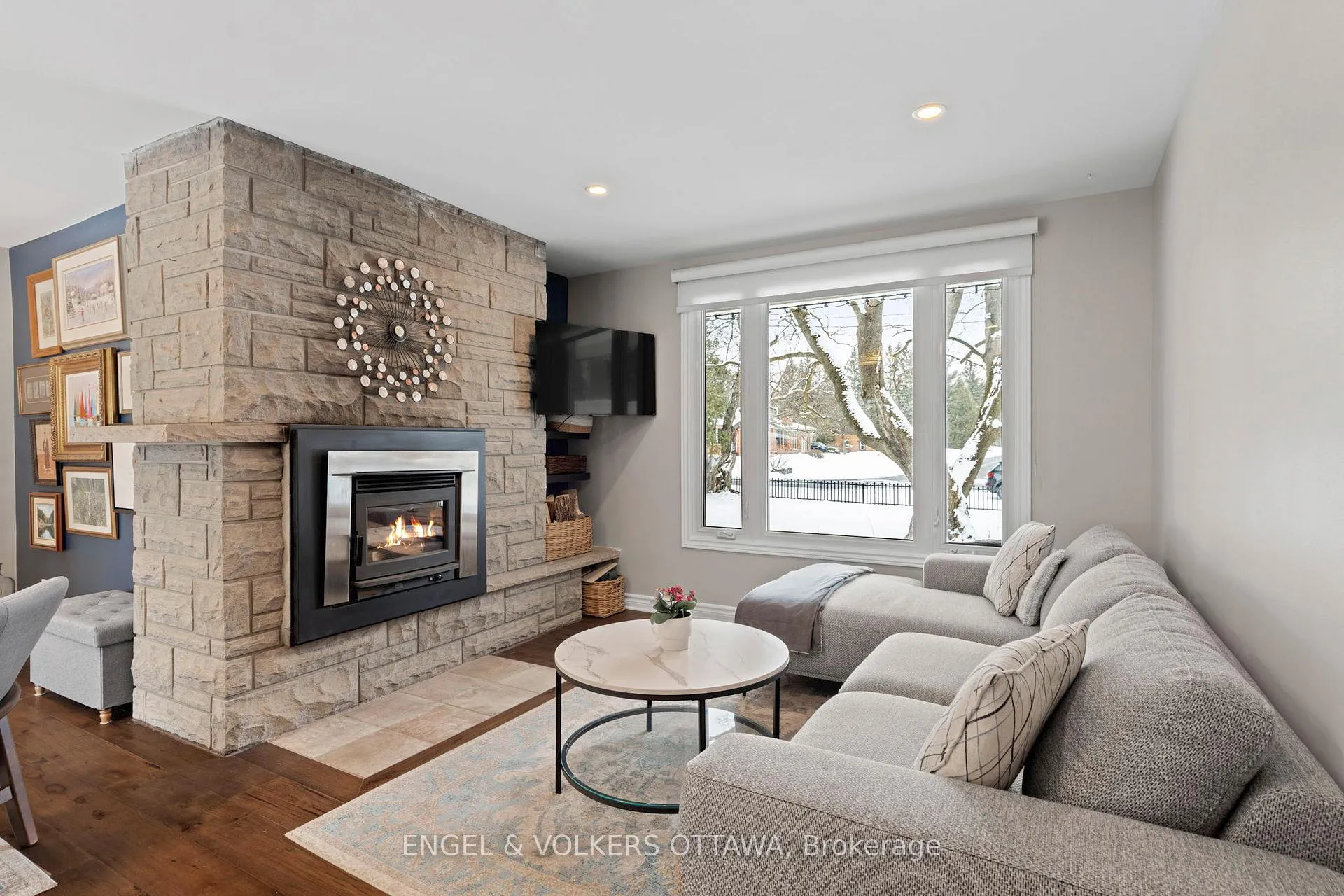 Photo 6 of 3 Hazelwood Way, Ottawa, Manotick Long Island & Nicholls Island — HOMEH