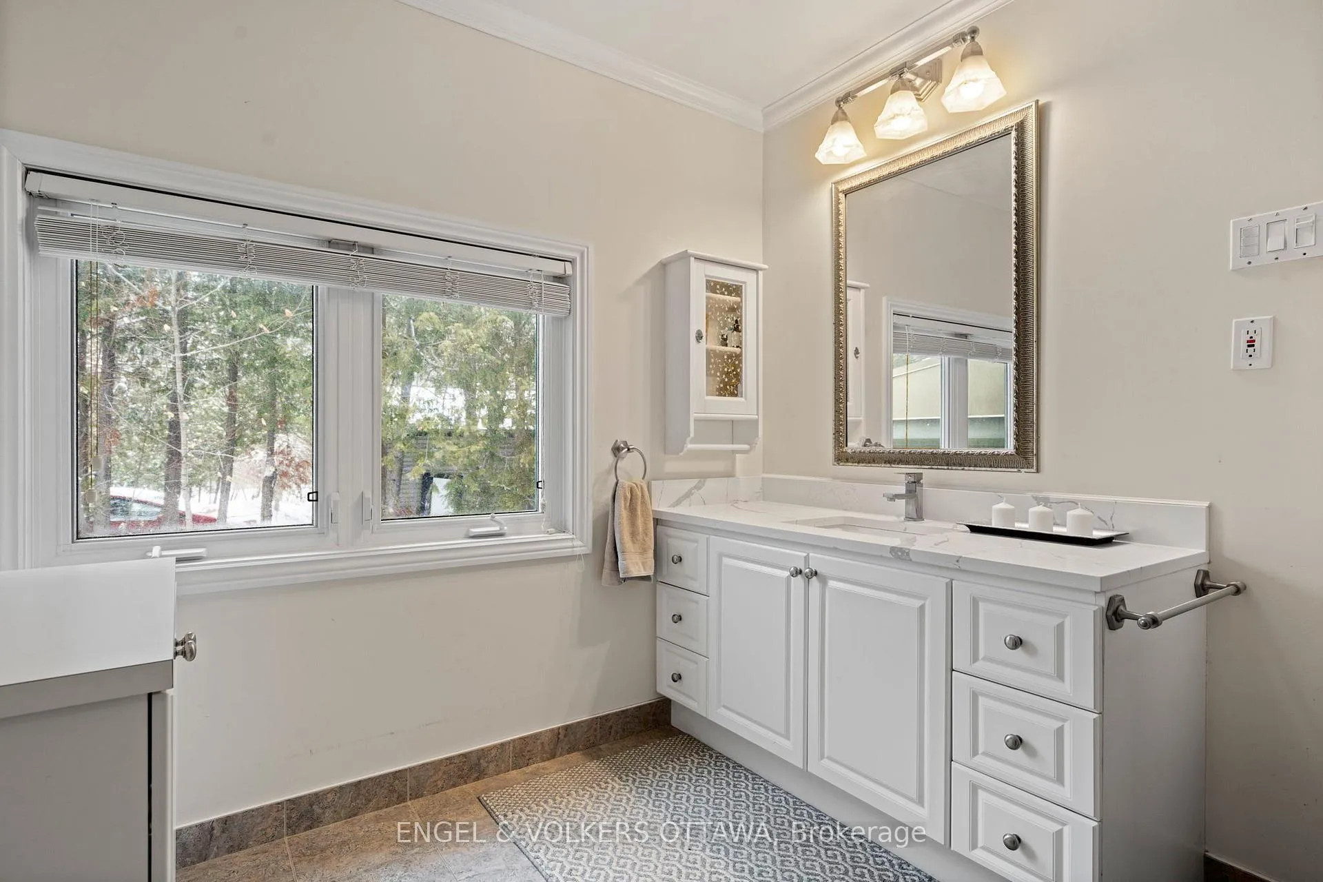 Photo 19 of 3 Hazelwood Way, Ottawa, Manotick Long Island & Nicholls Island — HOMEH