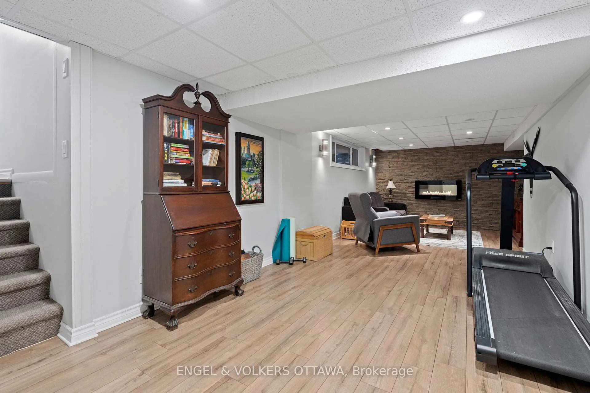 Photo 29 of 3 Hazelwood Way, Ottawa, Manotick Long Island & Nicholls Island — HOMEH